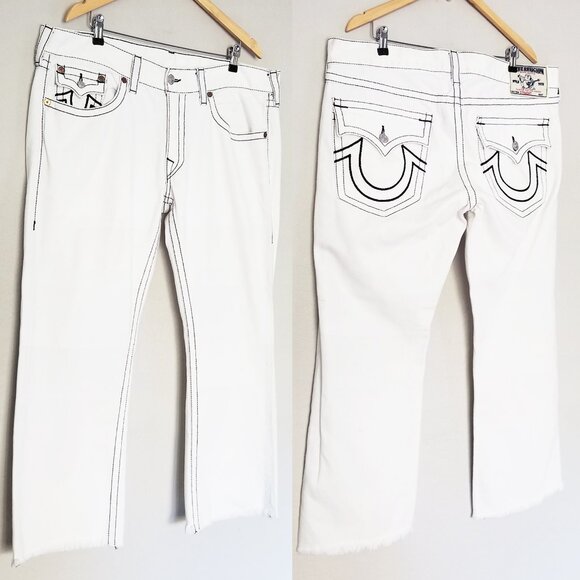 True Religion Men's 40 Straight Leg Jeans Optic White Blue Stitch Flap Raw Hem - Picture 11 of 16